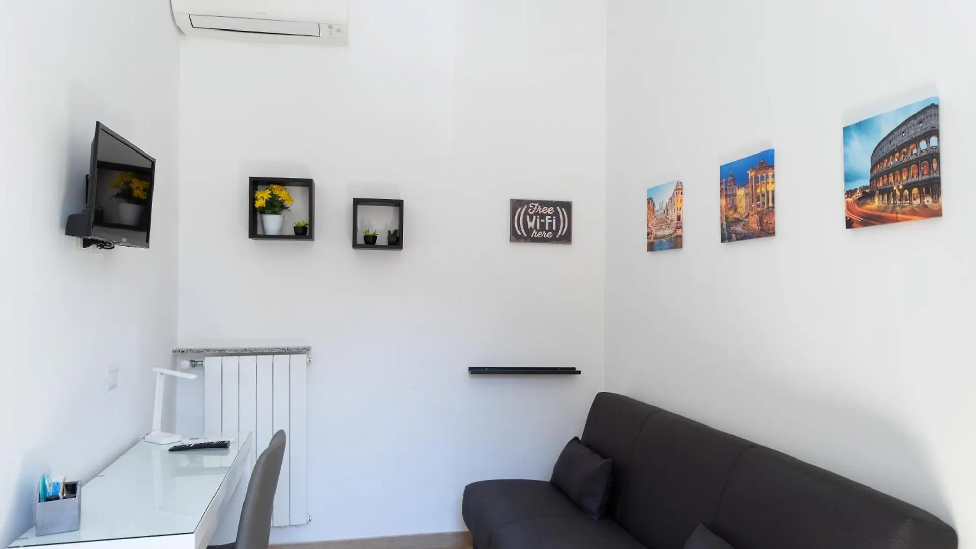 Mh Luxury Suite Pantheon Rome 0*,  Italy
