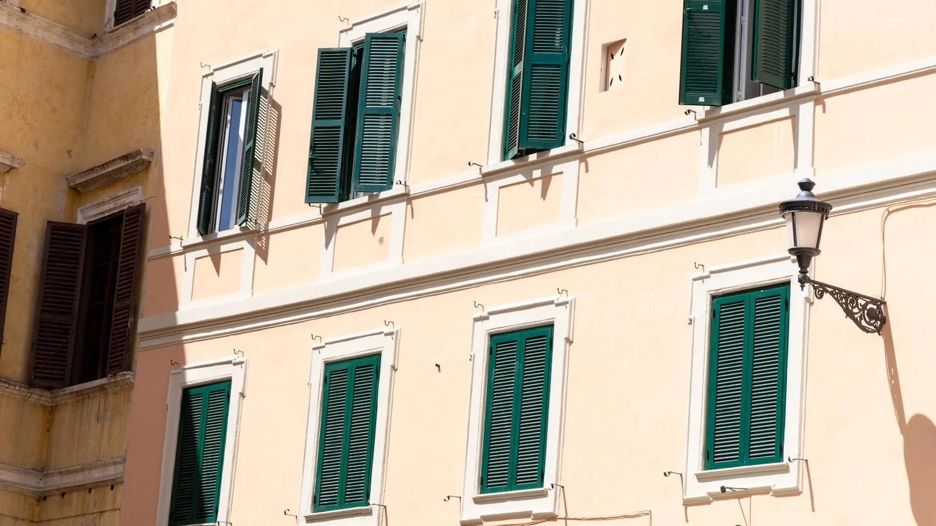 Mh Luxury Suite Pantheon Rome 0*,